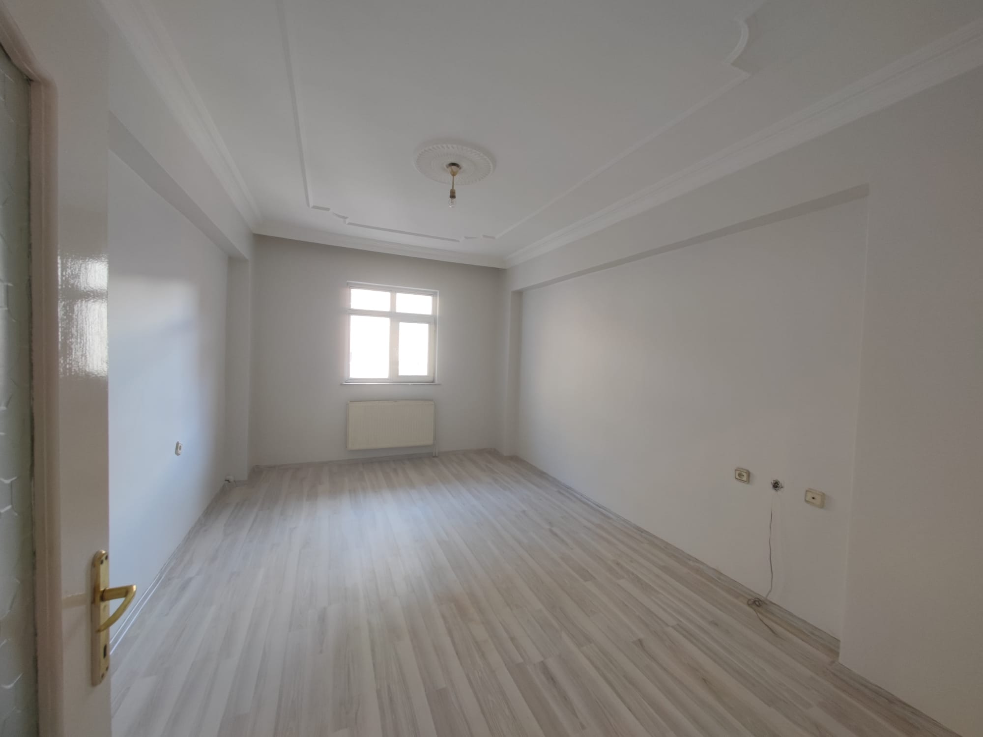 ŞÜKRÜPAŞA'DA KİRALIK DAİRE